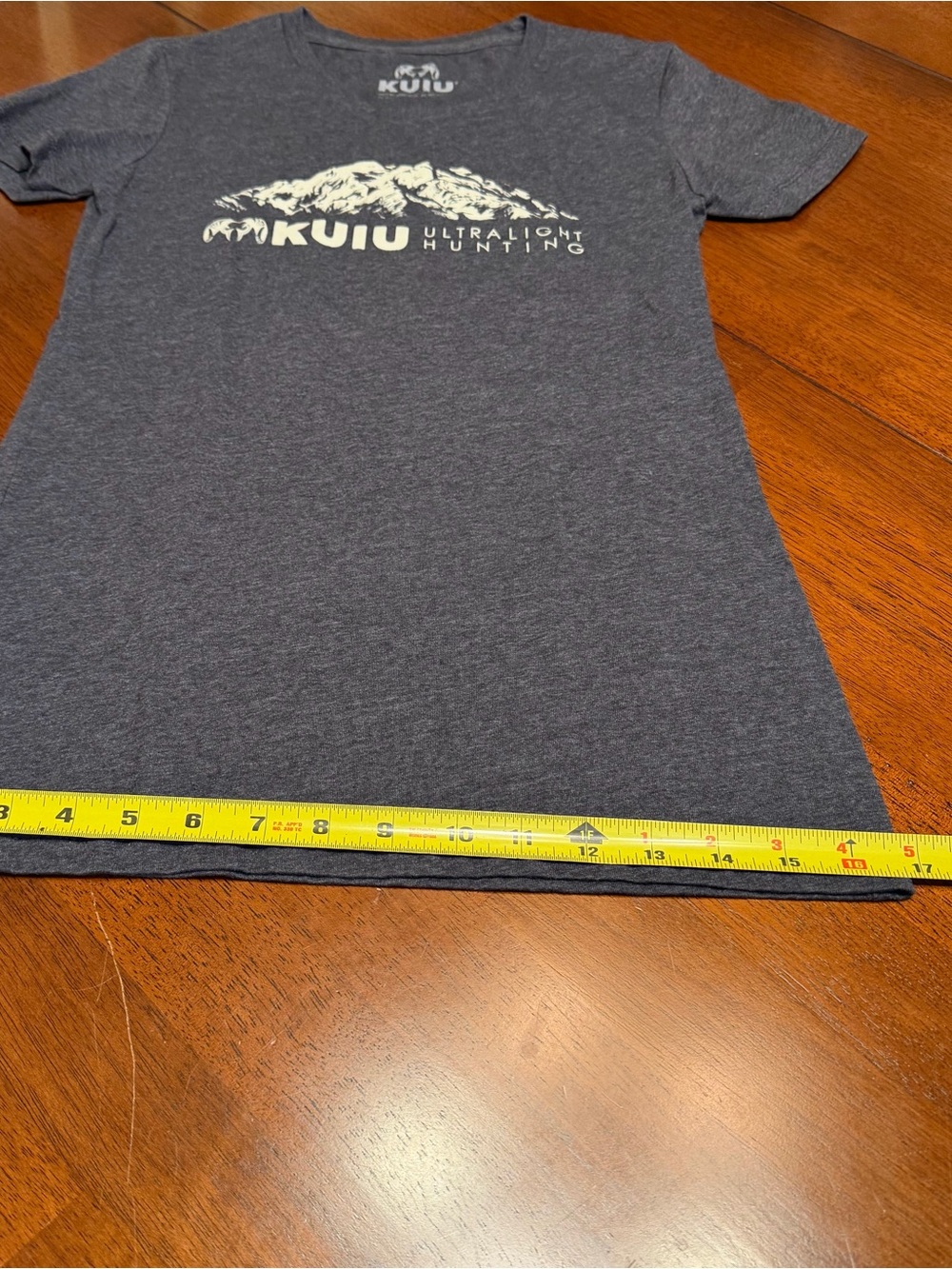 KUIU T-Shirt Women Small Gray Ultralight Hunting Graphic Mountain Short Sleeve - Picture 6 of 8